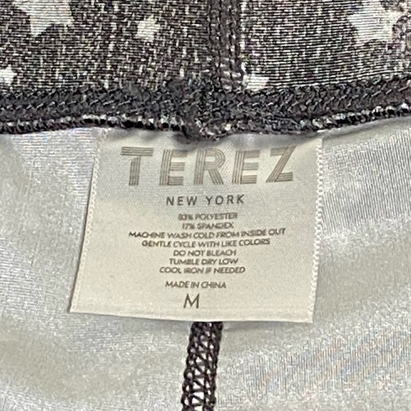 Terez Gray Stars Cropped Leggings NWT - Picture 4 of 4